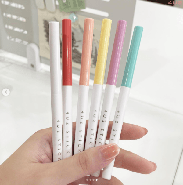 4U2 STICK EYELINER | فور يو تو ايلاينر ملون