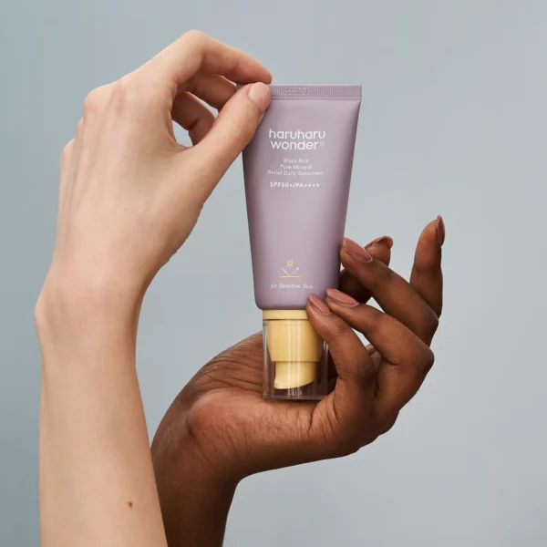HARUHARU WONDER Moisture Pure Mineral Relief Sunscreen SPF50+/PA++++ - 50ml | هارو هارو وندر واقي شمس فيزيائي - 50 مل