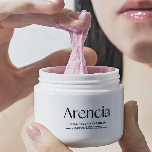 Arencia Fresh Royal Rosehip Cleanser | أرينسيا غسول ترطيب وتهدئة بزيت ثمر الورد