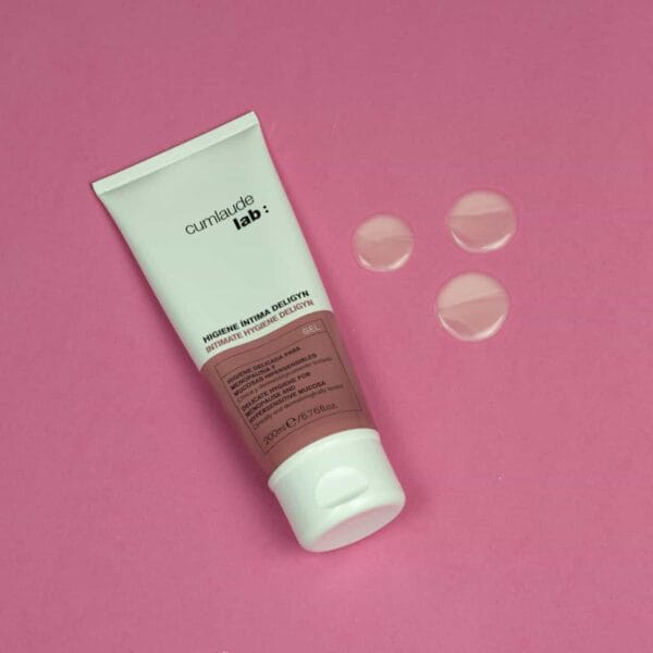 Cumlaude Lab: Deligyn Intimate Hygiene - 200ml | كوملاود لاب: غسول دليجين اليومي للمناطق الحساسة - 200 مل