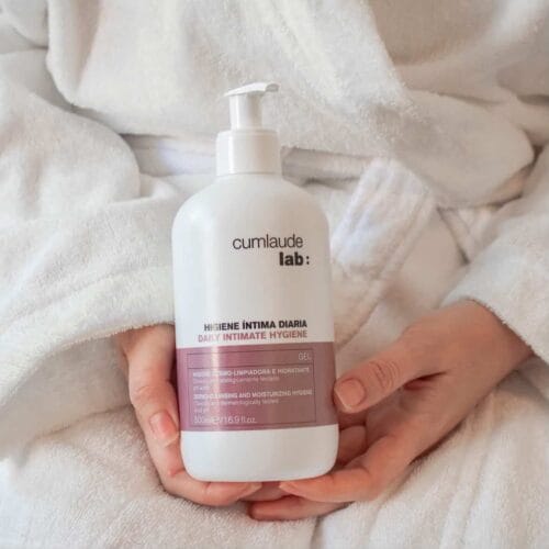 Cumlaude Lab: Daily Intimate Hygiene - 500ml | كوملاود لاب: غسول العناية اليومية للمناطق الحساسة - 500 مل