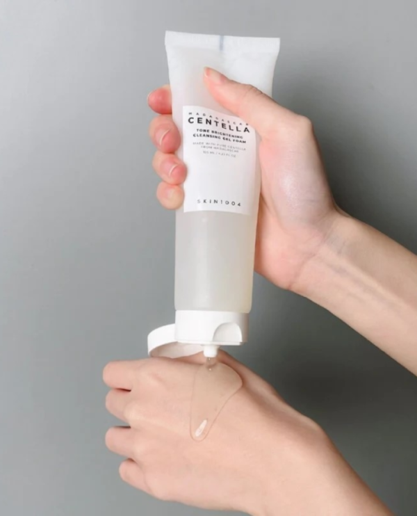 SKIN1004 Madagascar Centella Tone Brightening Cleansing Gel Foam | سنتيلا غسول جل رغوي لتفتيح البشرة