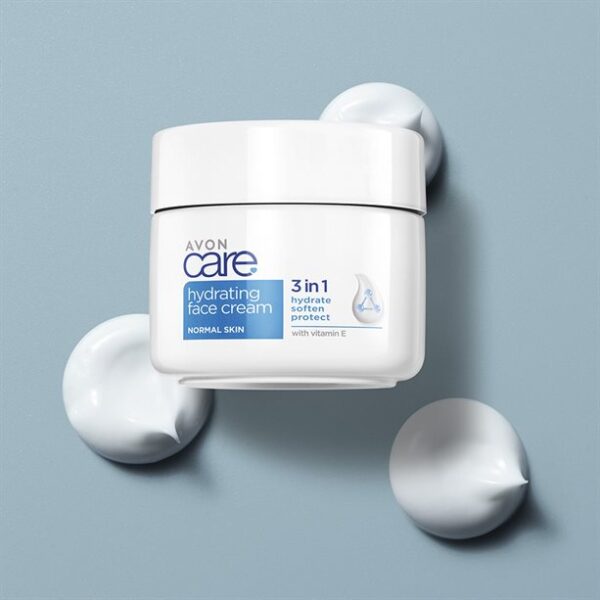 Avon Care Hydrating Face Cream with Vitamin E - 100ml | افون كير مرطب يومي بخلاصة فايتمن E للبشرة العادية - 100 مل