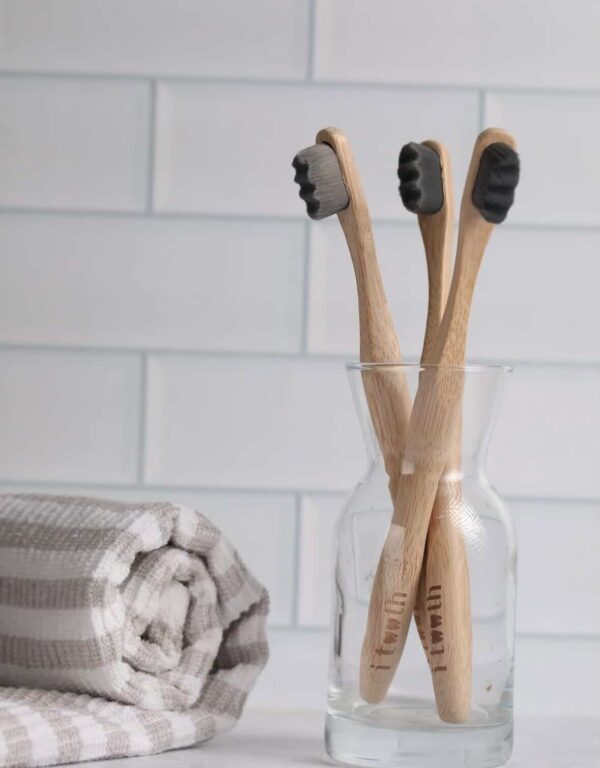 695182767_947132168221784_365889488037285315_n i tooth Bamboo Toothbrush | اي توث فرشاة الأسنان المصنوعة من الخيزران