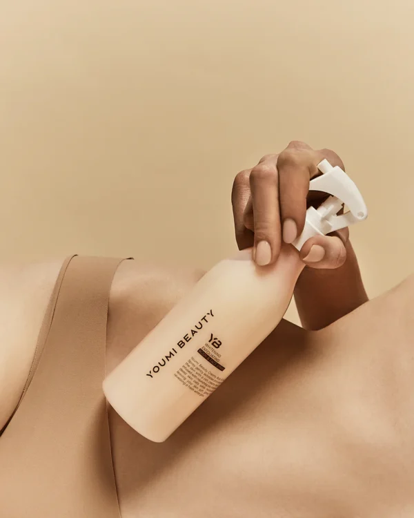 YOUMIBEAUTY21603-260722180657-7c22768c6eef40c4beed860f865d3ee6 YOUMI BEAUTY Whitening Exfoliating Body & Face Spray - | يومي بيوتي رذاذ مقشر يجدد البشرة و يمنحها نعومة -